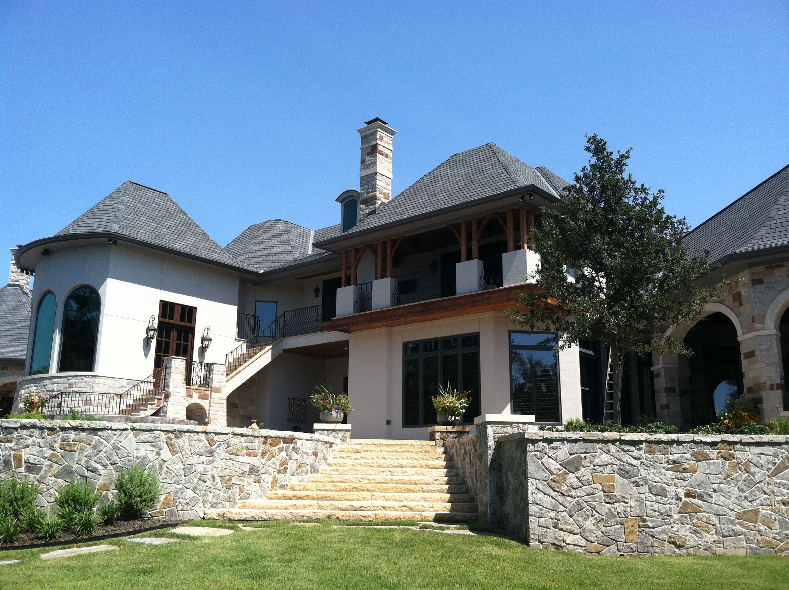 roof repair vs replacement in college station